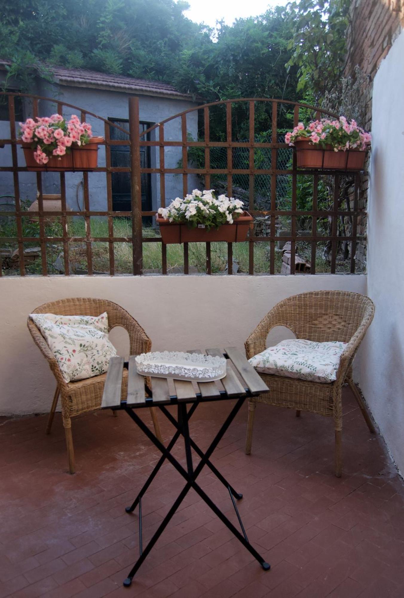 Casa Di Canfreo Lari Exterior foto